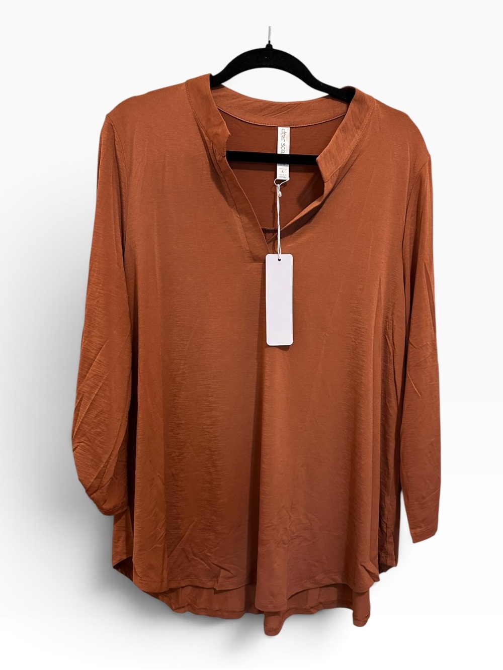 Dear Scarlett Women's Split-Neck Long Sleeve Tunic in Camel